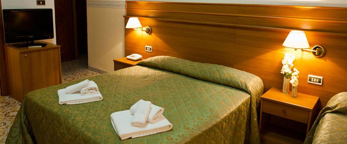 Hotel Capys Capua Buitenkant foto